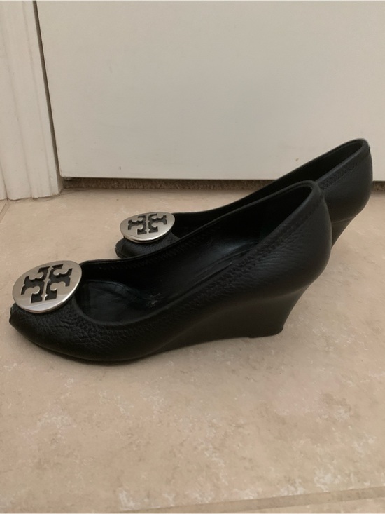 Tory Burch Shoes - Tory Burch Sally Black Pebbled Leather Wedge Pumps Size 5.5
